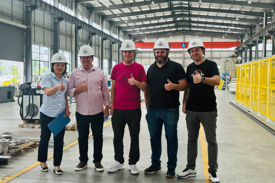 El 31 de mayo de 2024, un cliente brasileño visitó