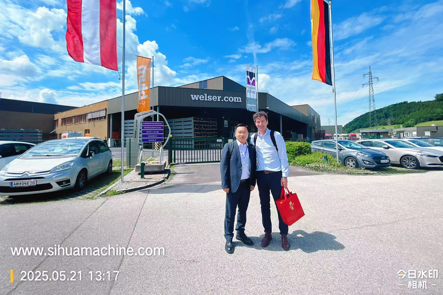 21 de mayo de 2025 Dr. Bernd Koberl y Joky Jin